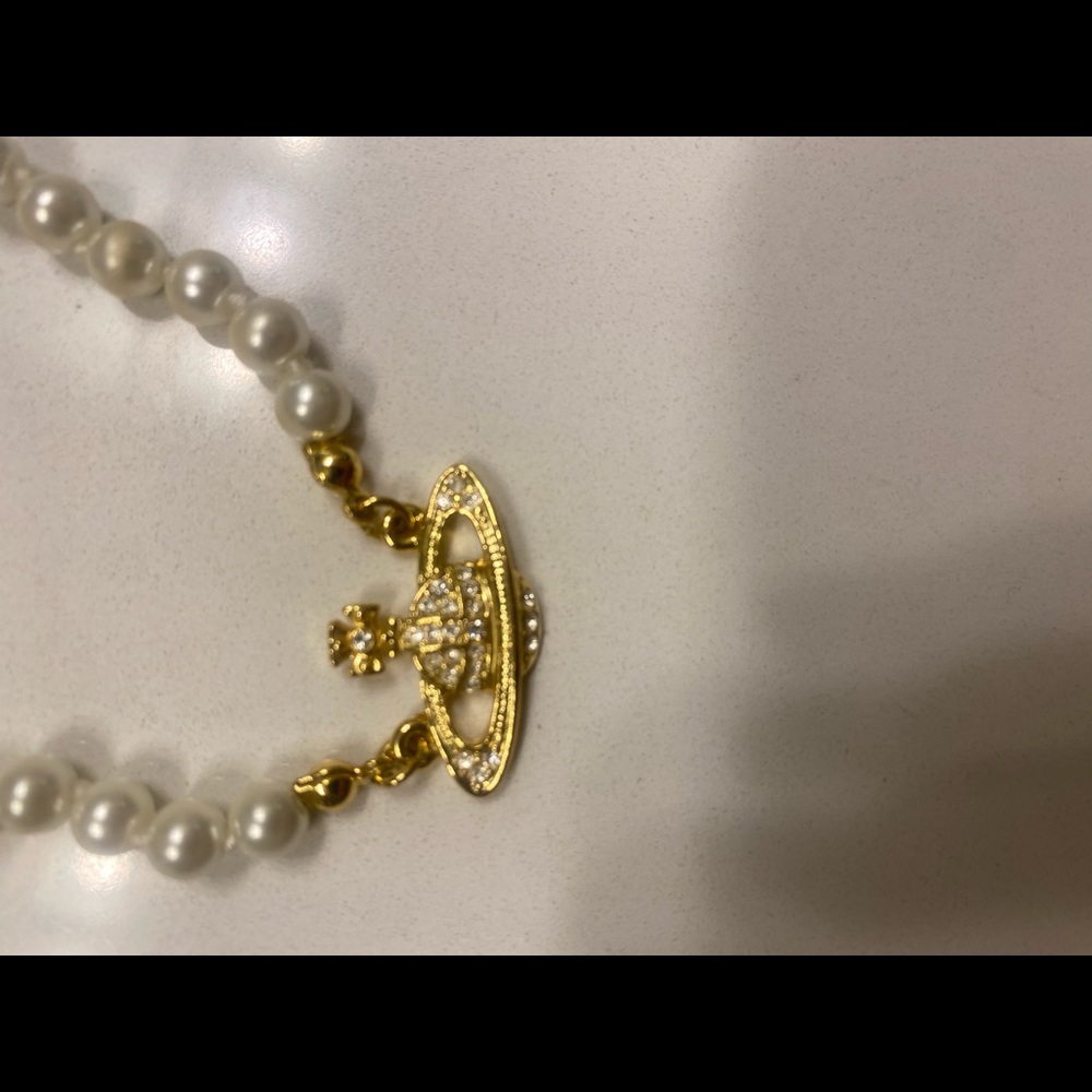 Vivienne Westwood Pearl chocker necklace